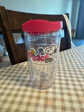 Teva Clear Tumbler with Pink Lid